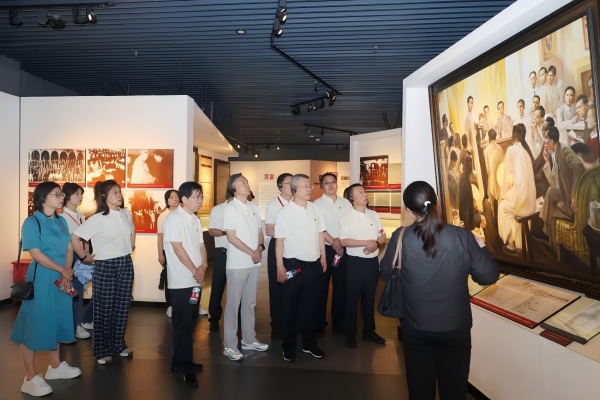图片3(1).jpg 图片3(1).jpg
