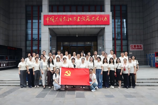 图片4(1).jpg 图片4(1).jpg