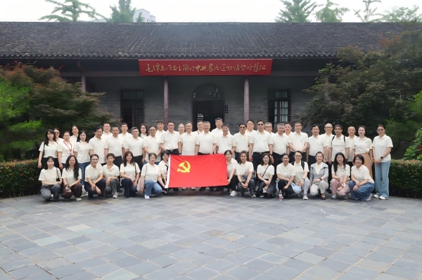 图片5(1).jpg 图片5(1).jpg
